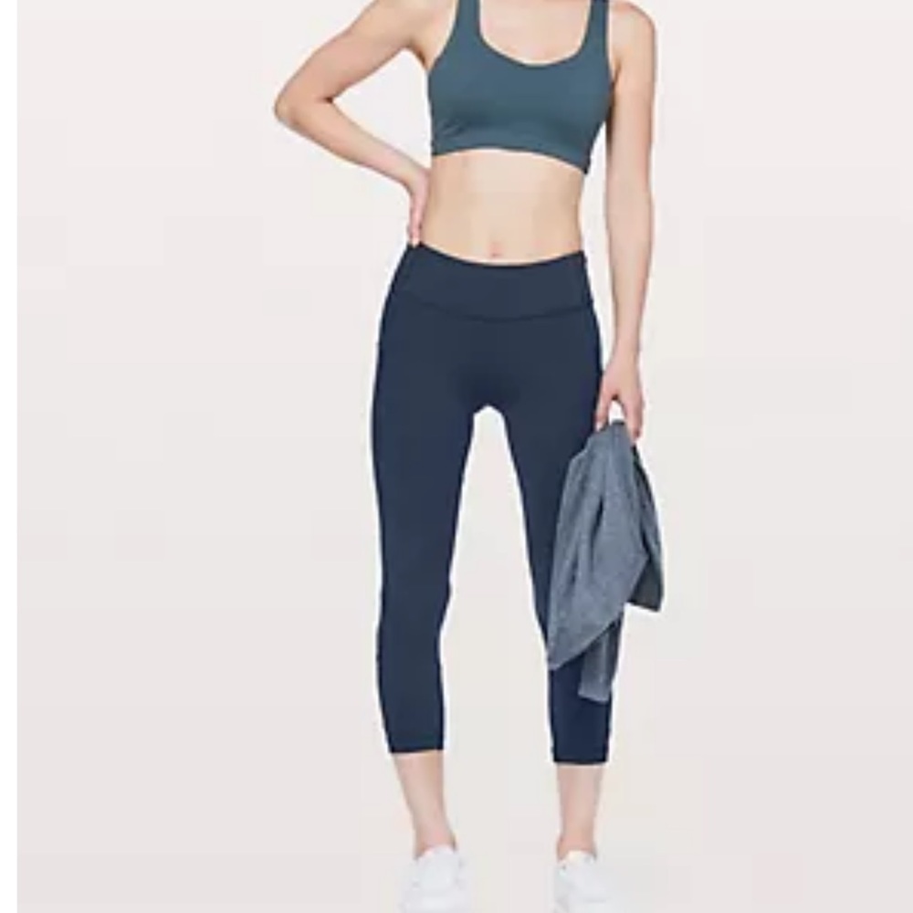 Lululemon Pace Rival Mid Rise Crop 22in Navy